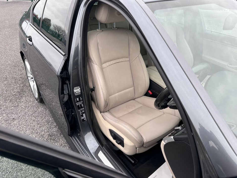 2015 BMW 5 Series - image 11