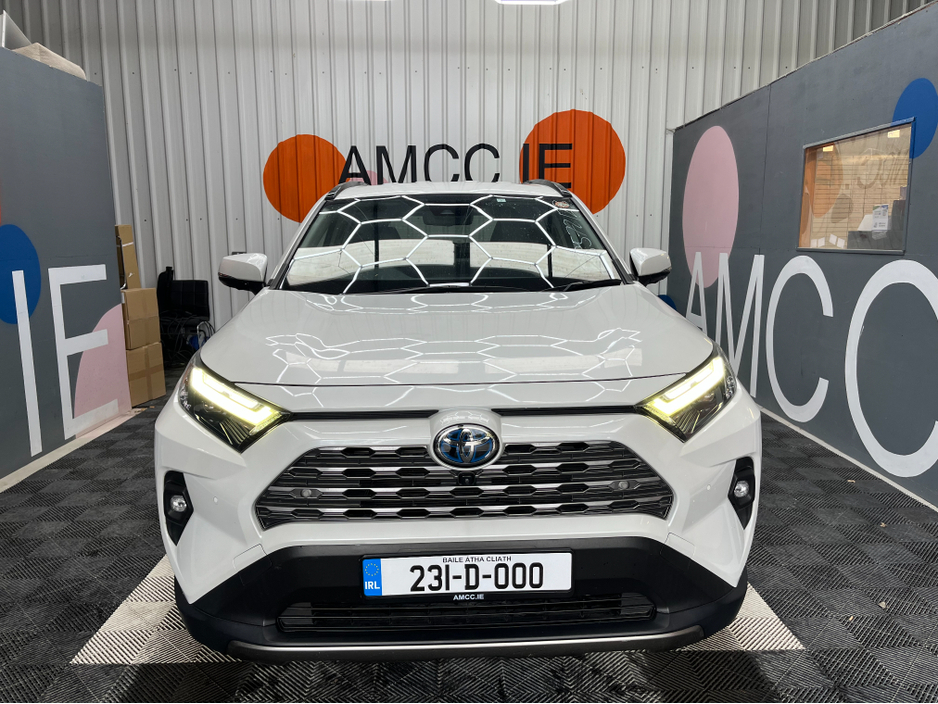 2023 Toyota Rav4 - image 6