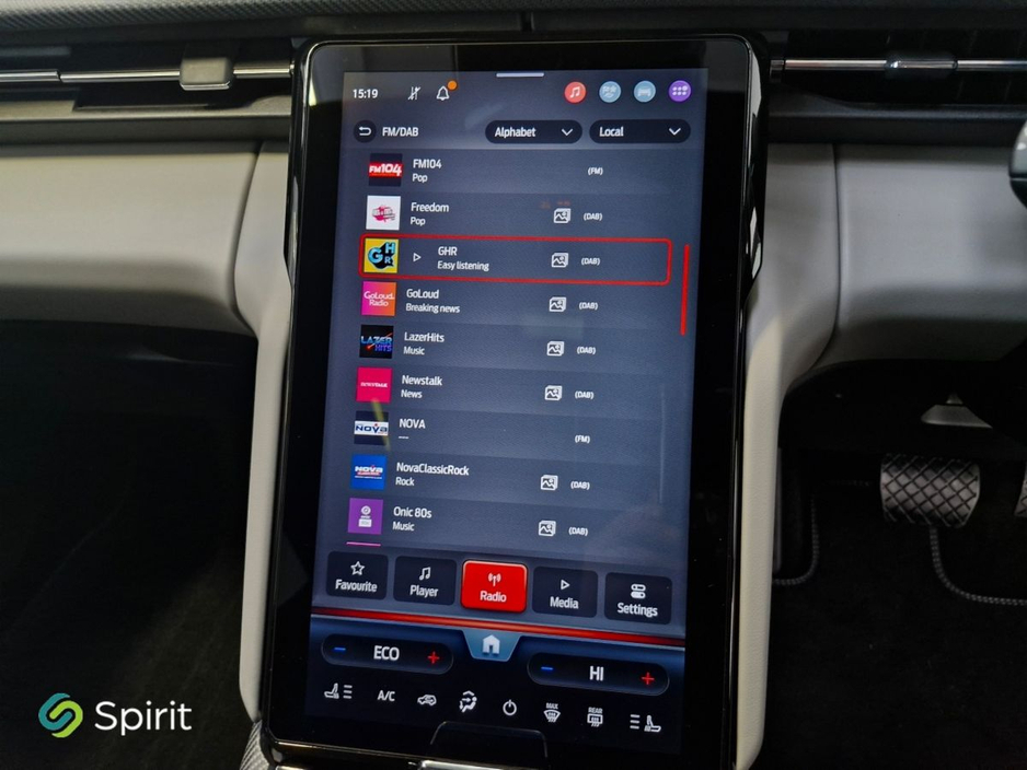 2025 Ford Explorer - image 16