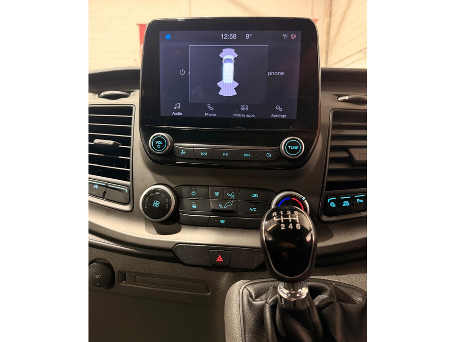 2023 Ford Transit Custom - image 8