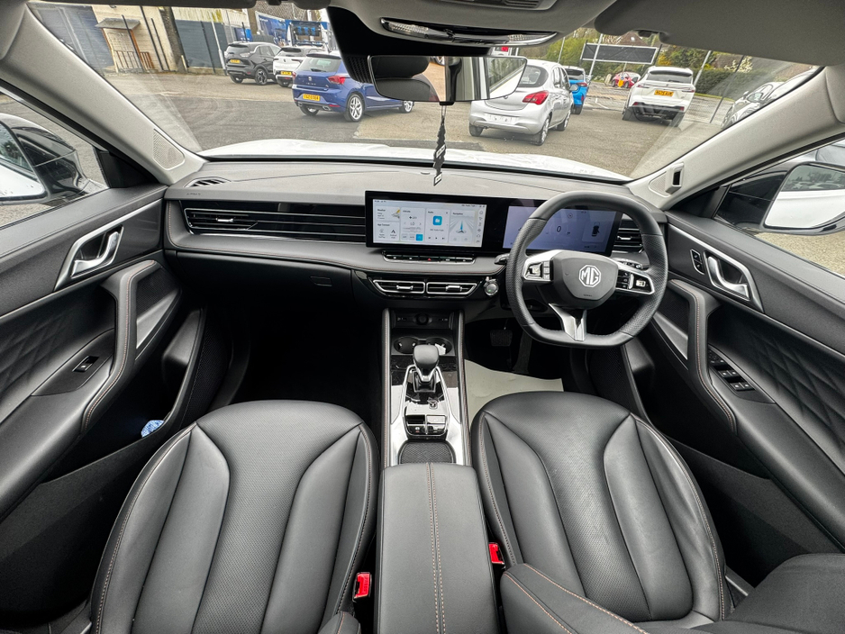 2025 MG HS - image 12