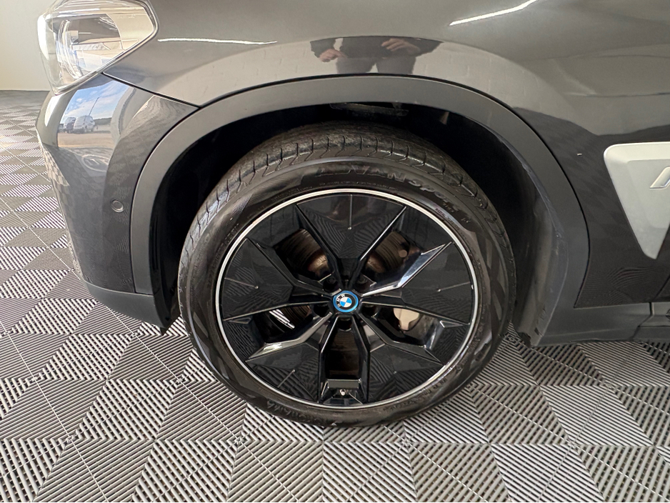 2022 BMW iX3 - image 7