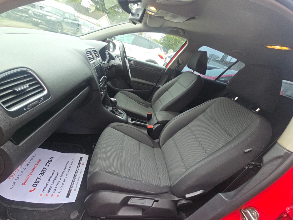 2011 Volkswagen Golf - image 14
