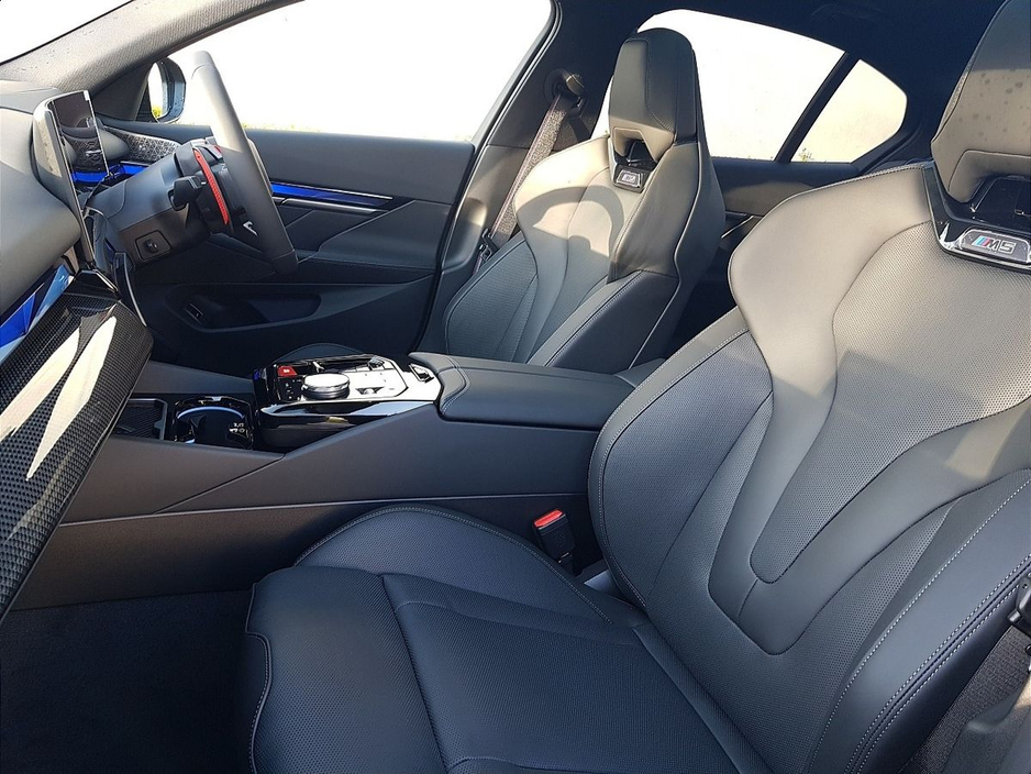 2026 BMW M5 - image 7