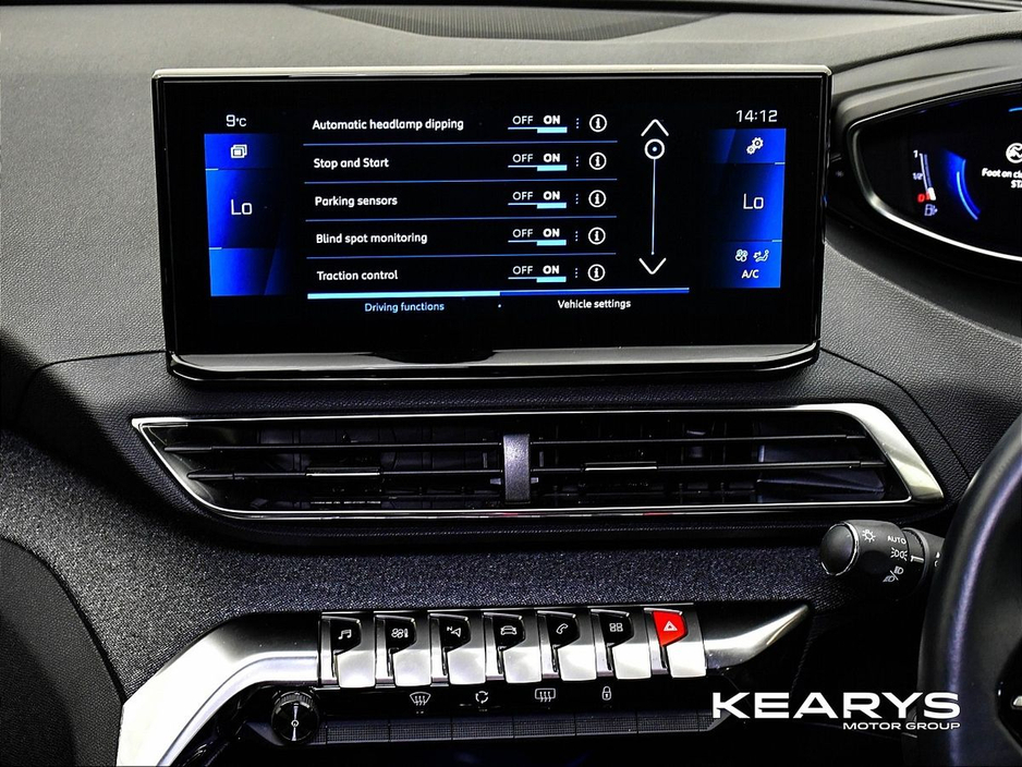 2021 Peugeot 5008 - image 26