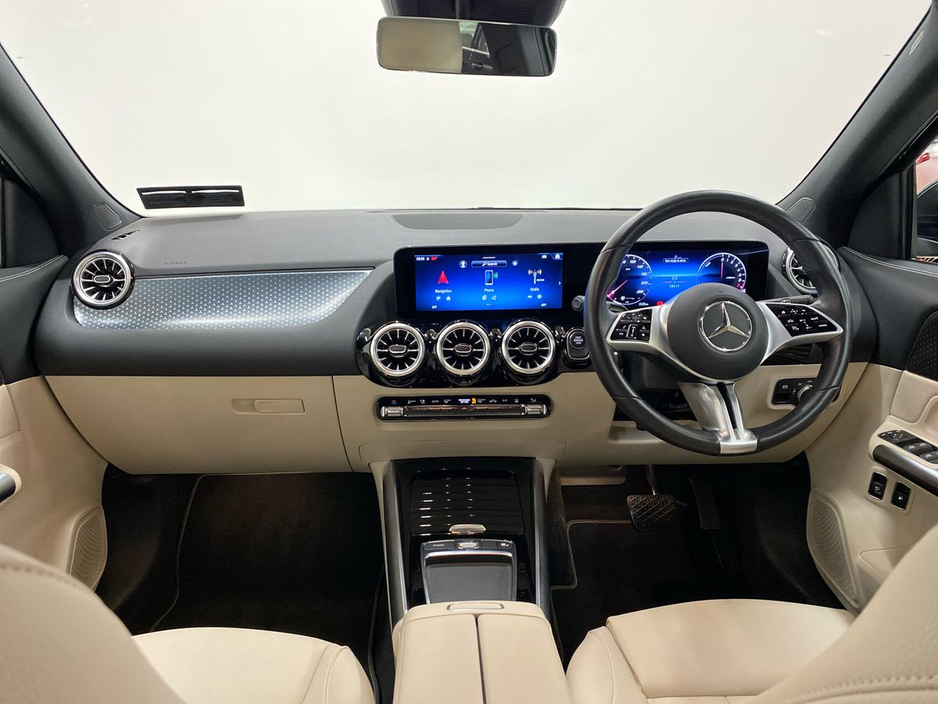 2024 Mercedes-Benz GLA Class - image 2