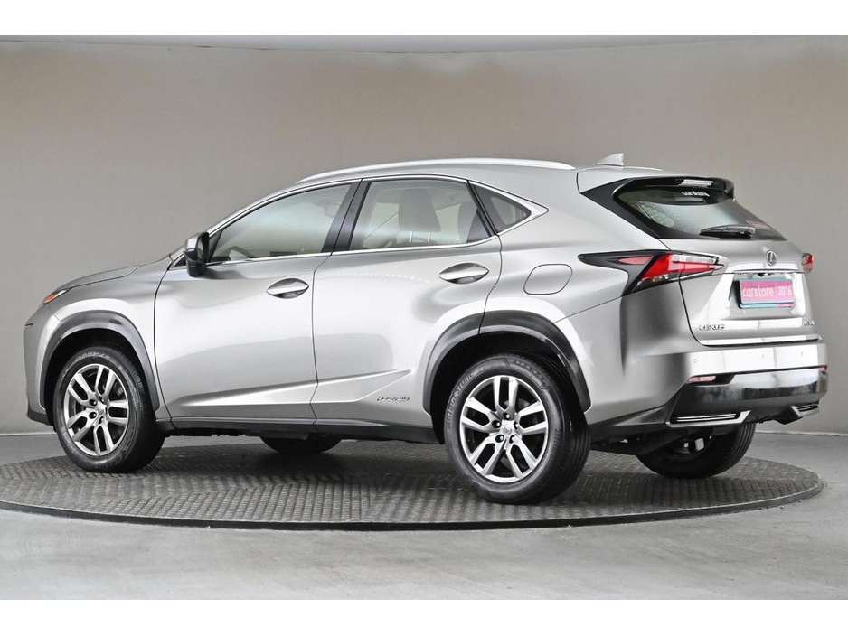 2016 Lexus NX 300 h - image 6