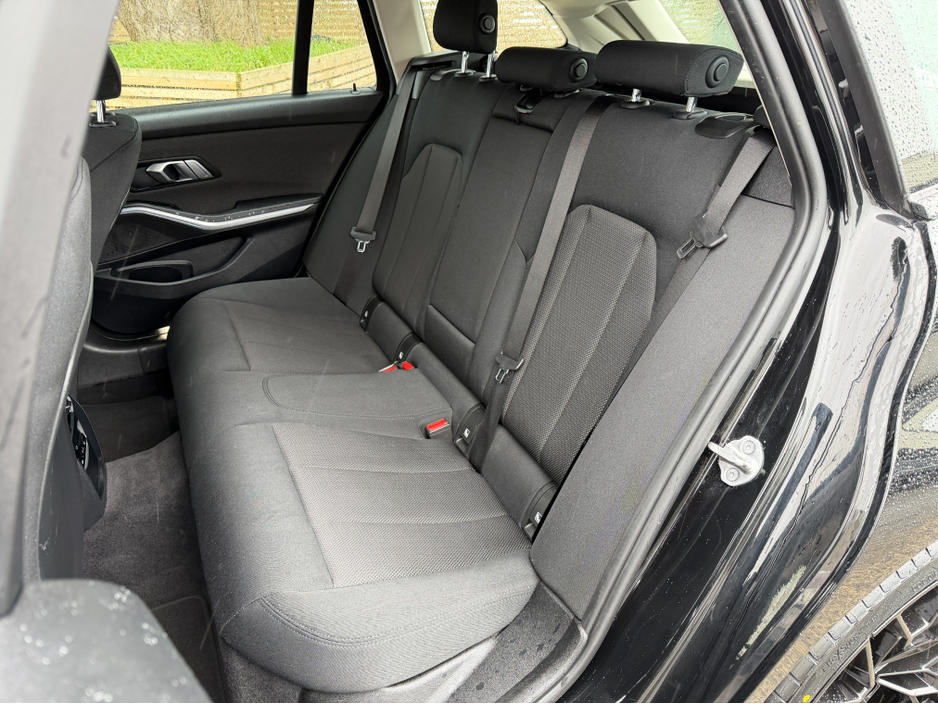 2022 BMW 3 Series M-PERFORMANCE PACK..FULL SERVICE HISTORY..2 KEYS