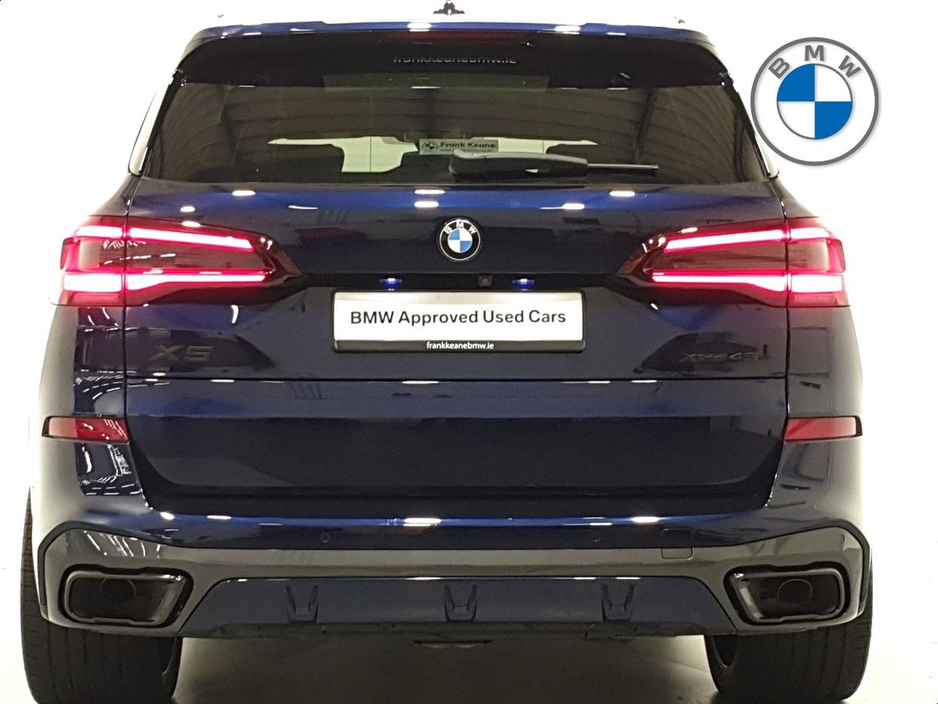 2021 BMW X5 xDrive45e M Sport €59,950