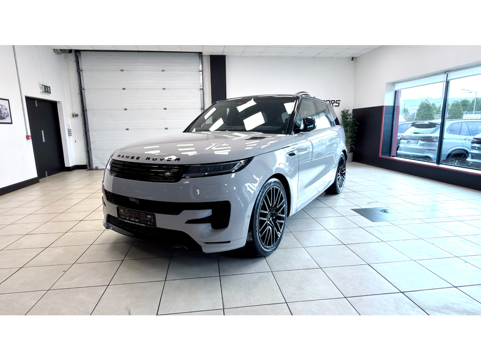 2025 Land Rover Range Rover - image 24