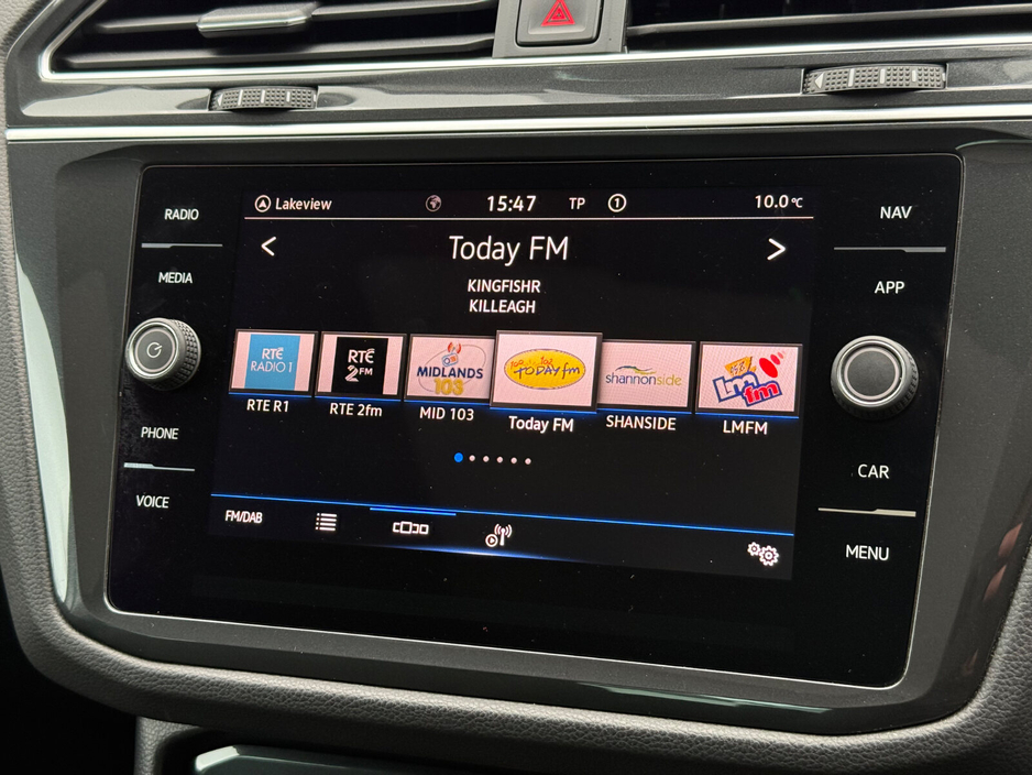 2021 Volkswagen Tiguan - image 14