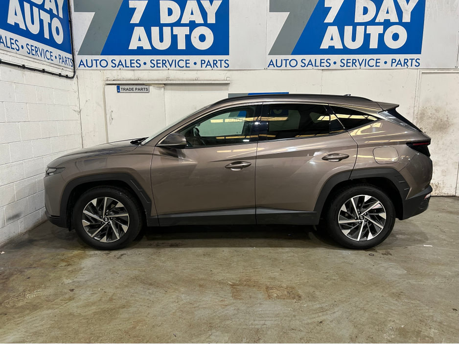 2022 Hyundai Tucson - image 4