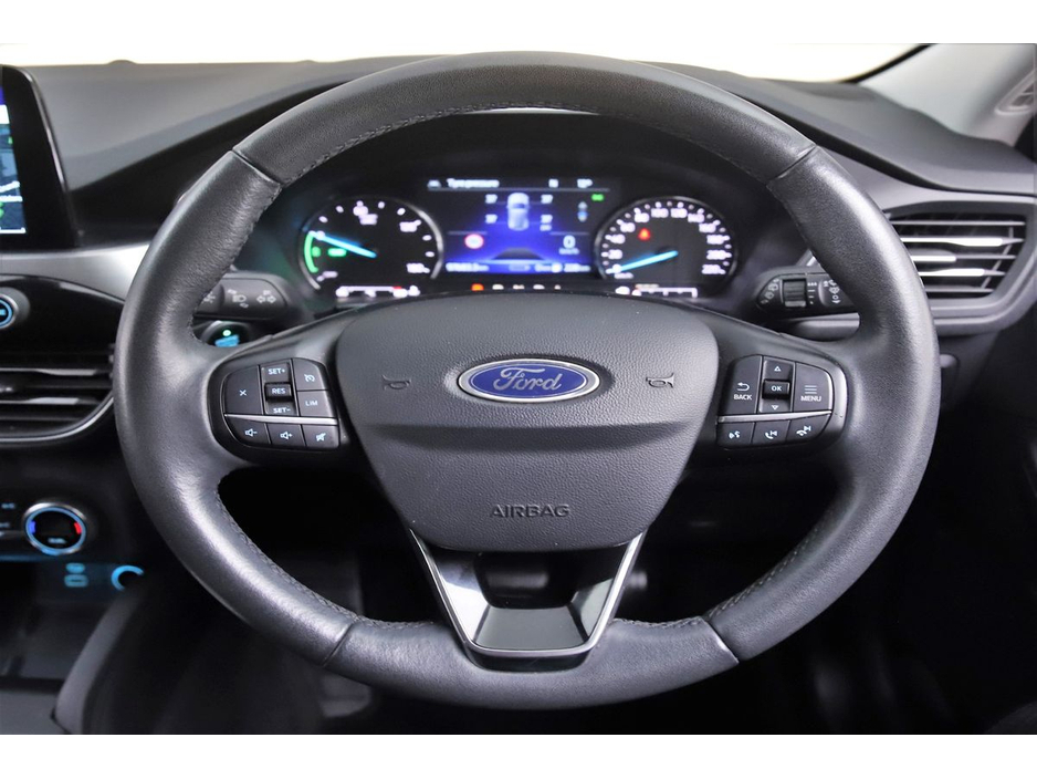 2020 Ford Kuga - image 17