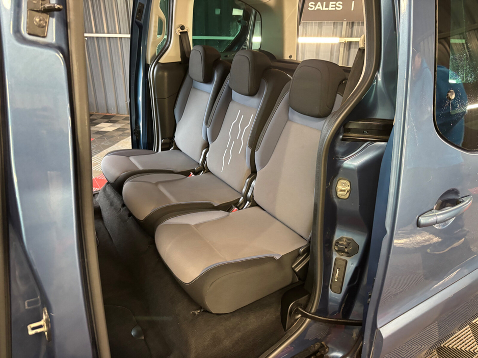 2016 Peugeot Partner Tepee - image 13