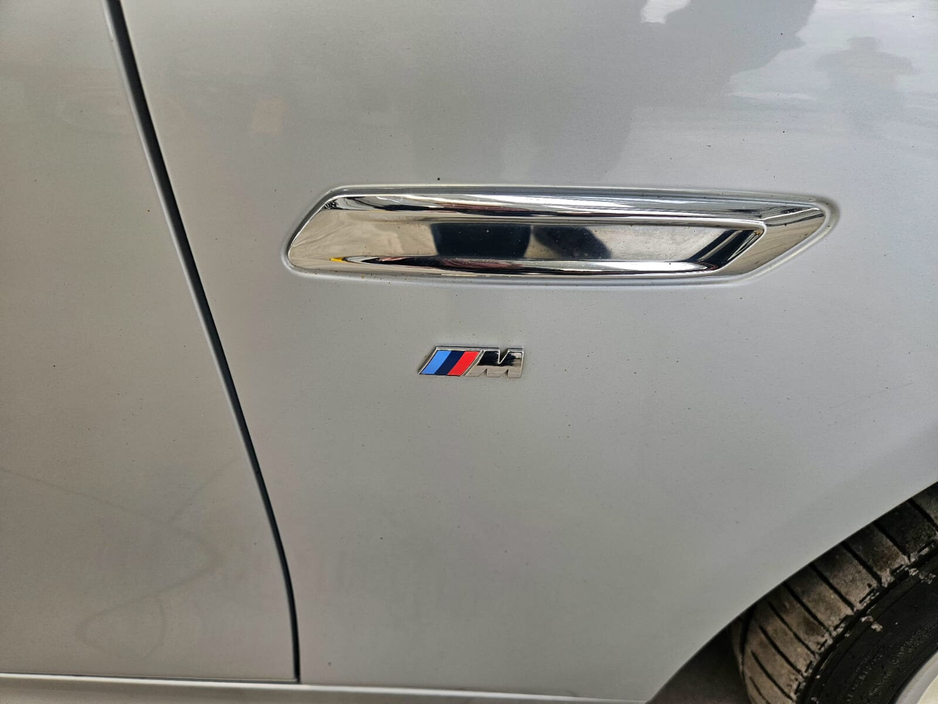 2014 BMW 5 Series - image 6