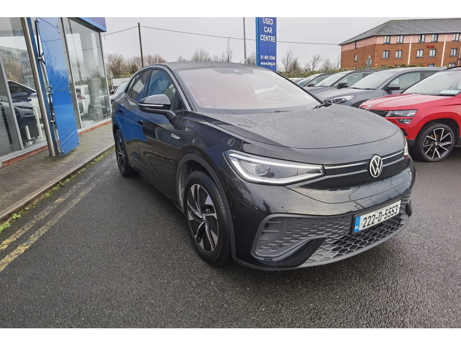 2022 Volkswagen ID.5 - image 3