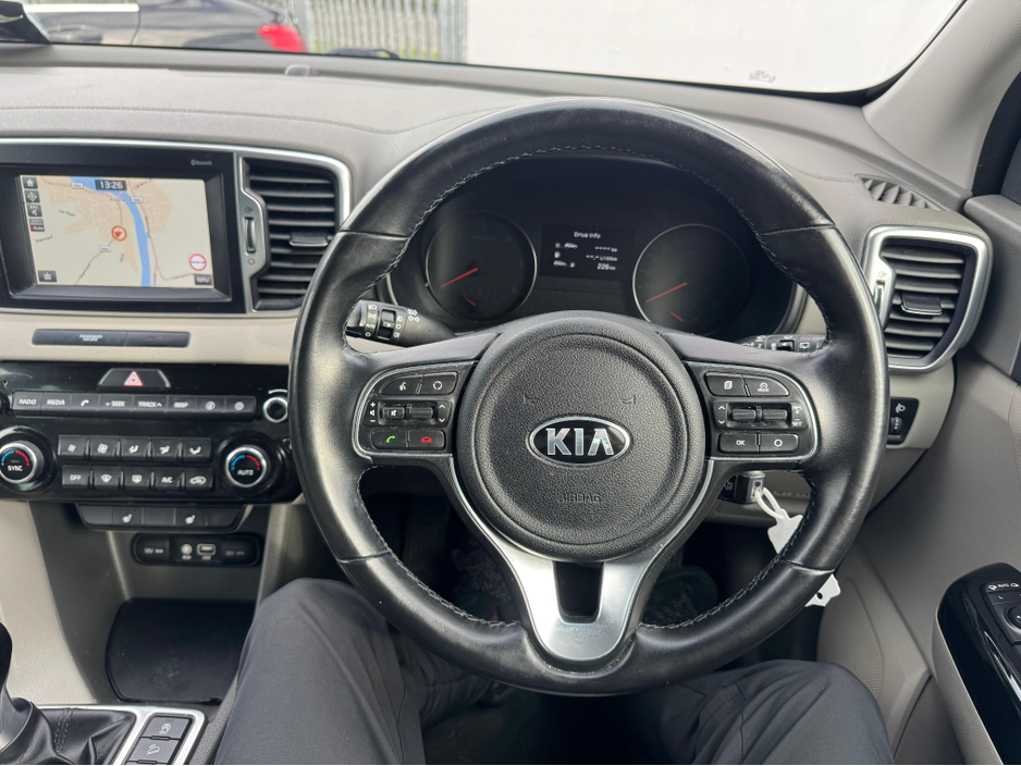 2018 Kia Sportage - image 18