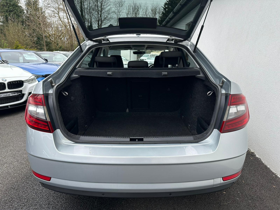 2017 Skoda Octavia - image 29