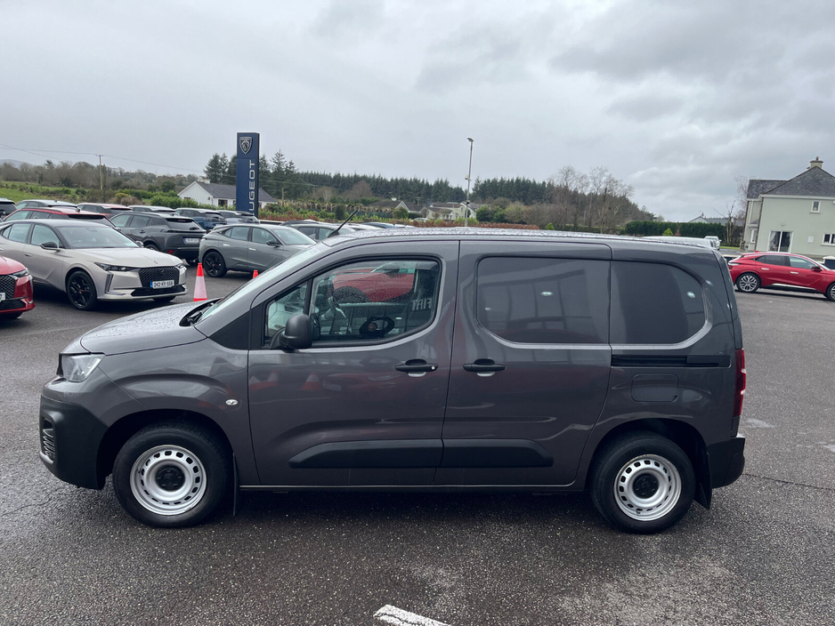 2024 Peugeot Partner 