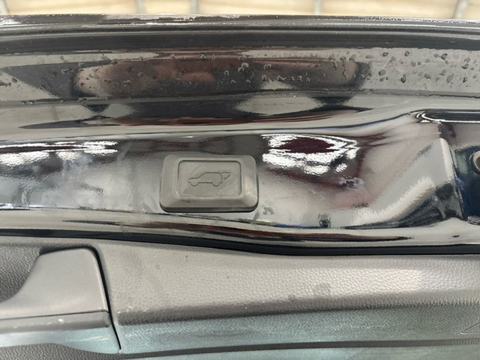 2025 Toyota Rav4 - image 11