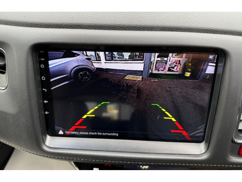 2015 Honda Vezel - image 12