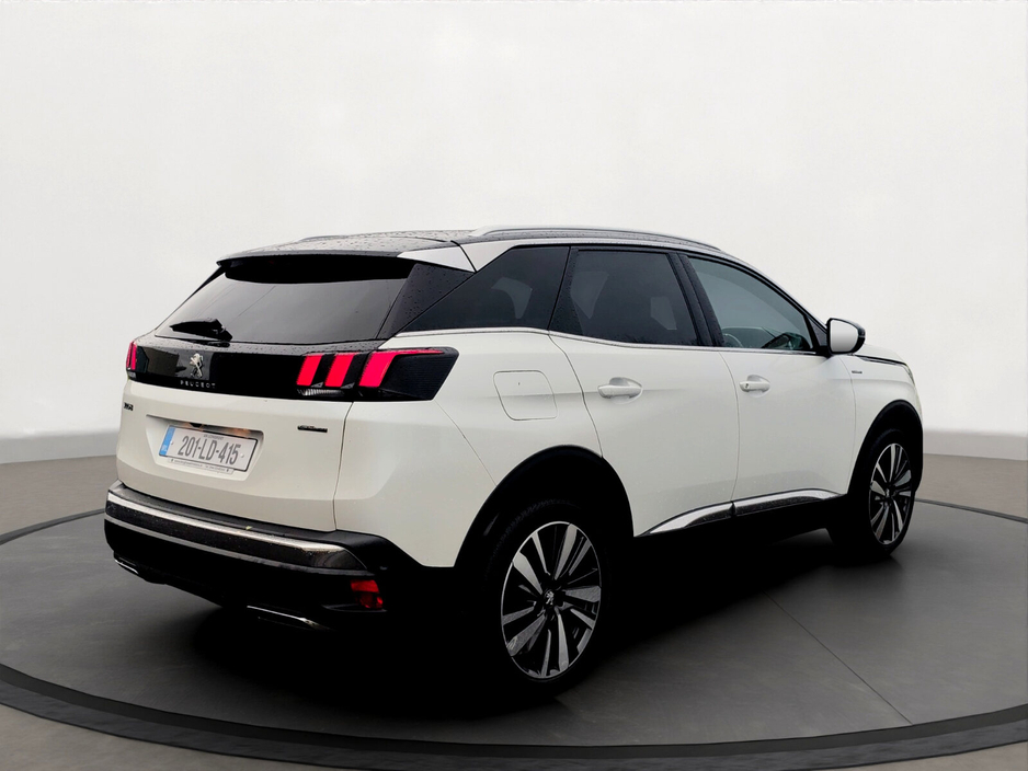 2020 Peugeot 3008 - image 5