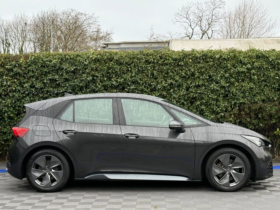 2023 Cupra Born V1 // VERY LOW MILEAGE // APPLE CARPLAY/ANDROID AUTO // 360 DEGREE SURROUND PARKING CAMERAS €24,900