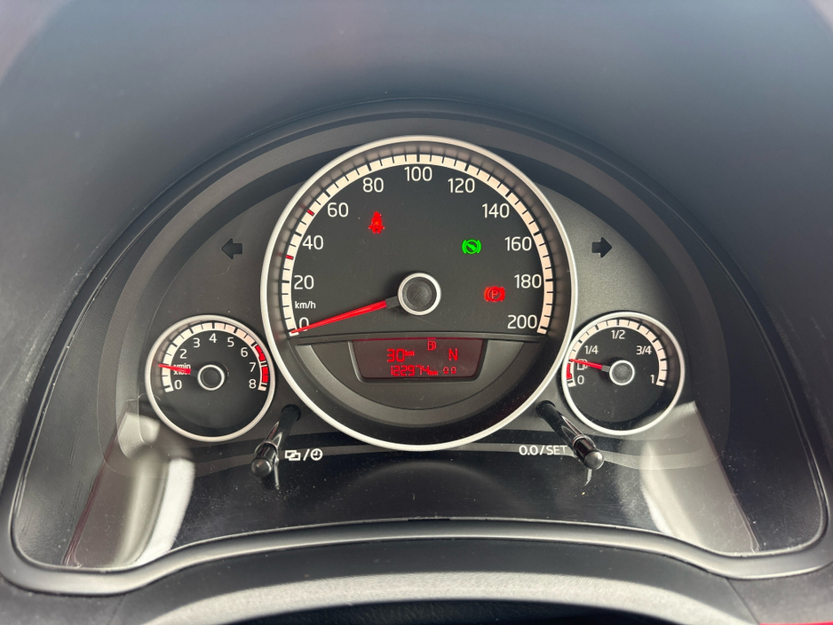 2015 Volkswagen up! - image 13