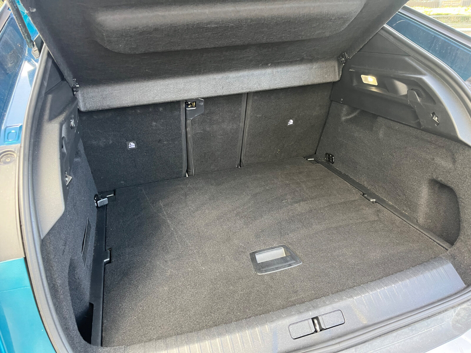 2025 Peugeot 3008 - image 6