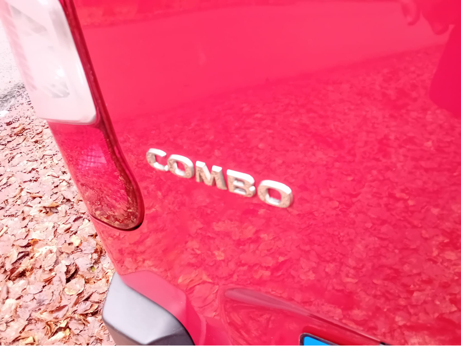 2019 Opel Combo - image 12