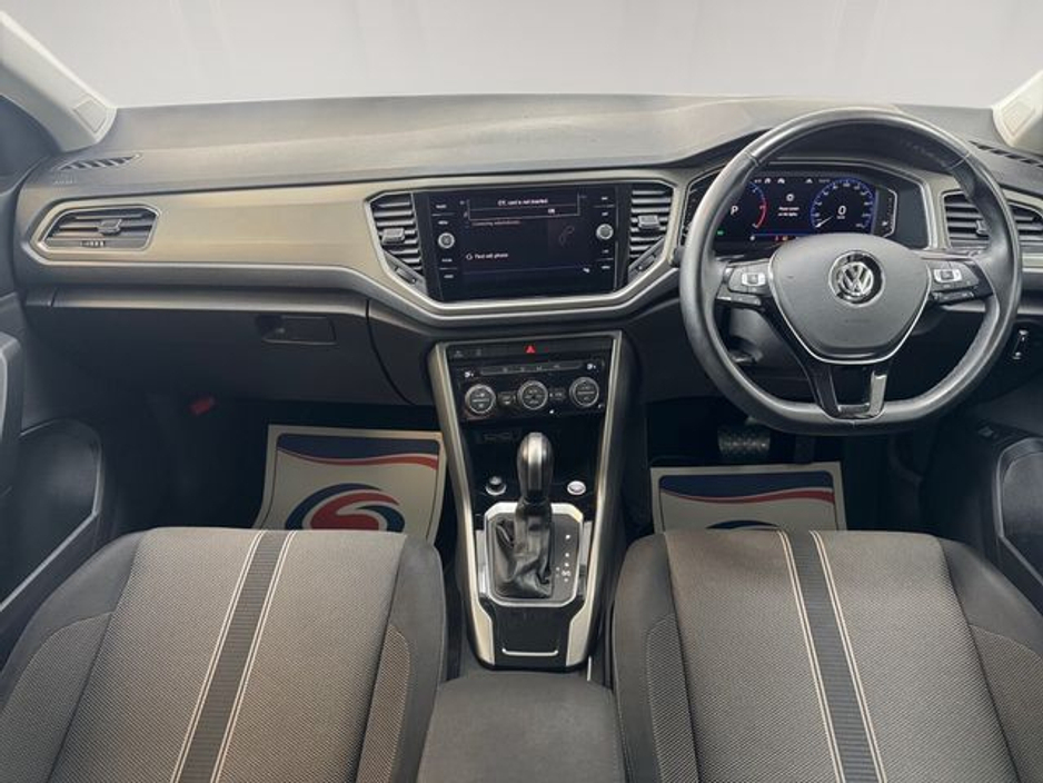 2021 Volkswagen T-Roc - image 14