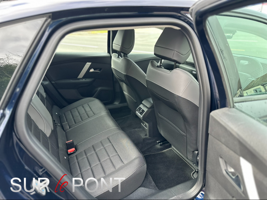 2025 Citroen C4X - image 24