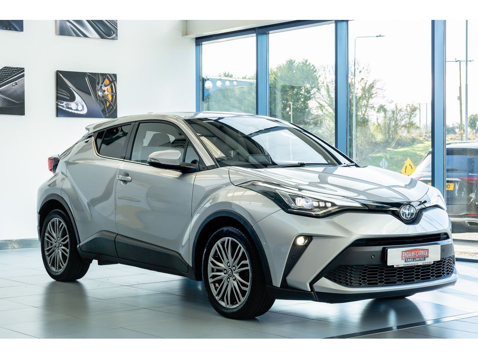 2023 Toyota C-HR SOL HYBRID €26,899