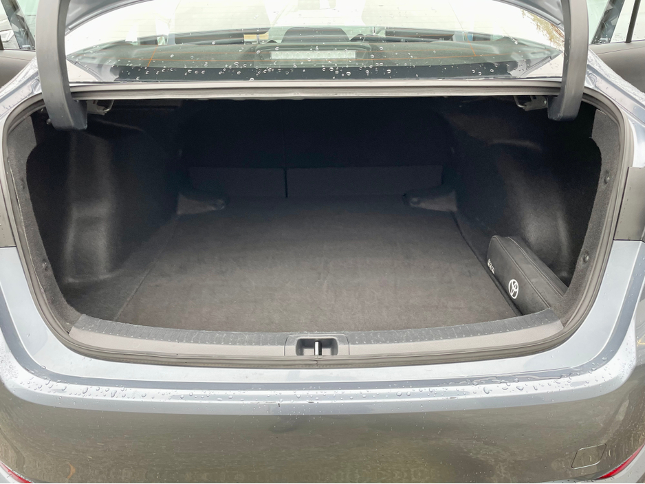 2024 Toyota Corolla LUNA SALOON 4DR AUTO 1.8 PETROL/ELECTRIC SELF CHARGING HYBRID €27,950