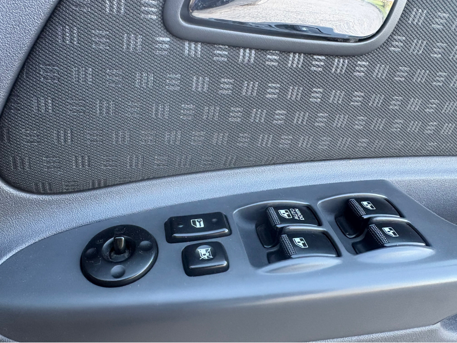 2008 Kia Rio - image 13