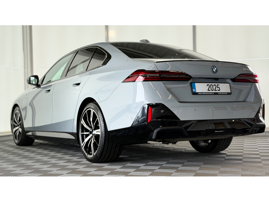 2025 BMW 5 Series - image 8
