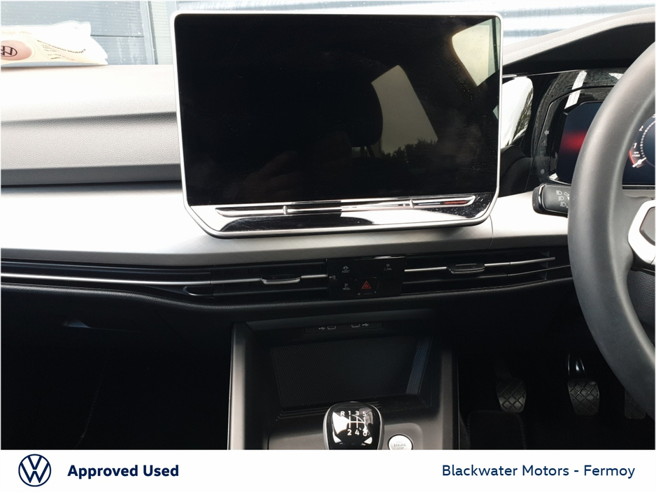 2026 Volkswagen Golf - image 17