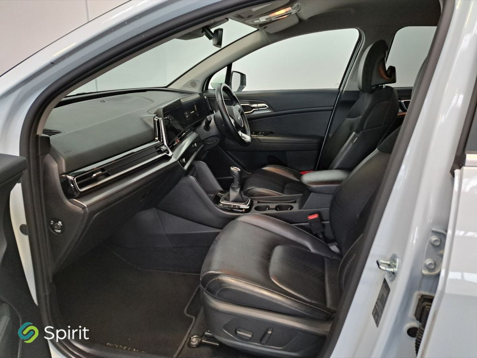 2024 Kia Sportage - image 3