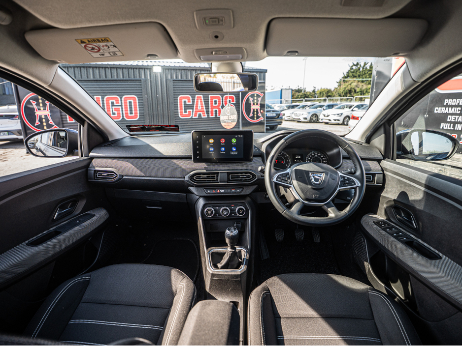 2022 Dacia Jogger - image 28