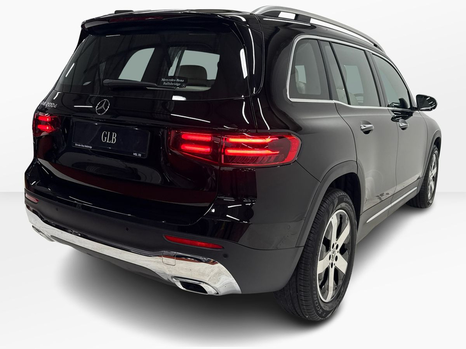 2026 Mercedes-Benz GLB - image 3