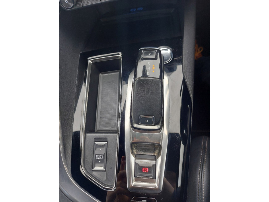 2021 Peugeot 3008 - image 21