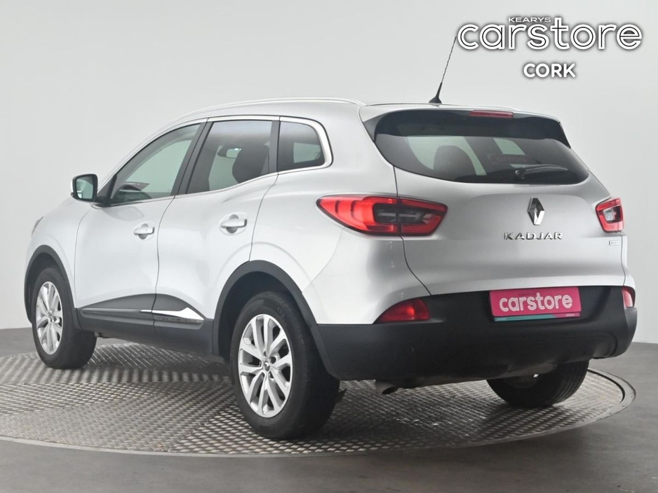 2016 Renault Kadjar - image 3