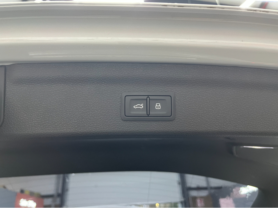 2020 Audi Q3 €29950! 2020 AUDI Q3 35TDI QUATTRO ADVANCED 2.0 AUTOMATIC / CRUISE CONTROL / 360° PARKING CAMERA / ELECTRIC HEATED SEATS / APPLE CARPLAY €29,950