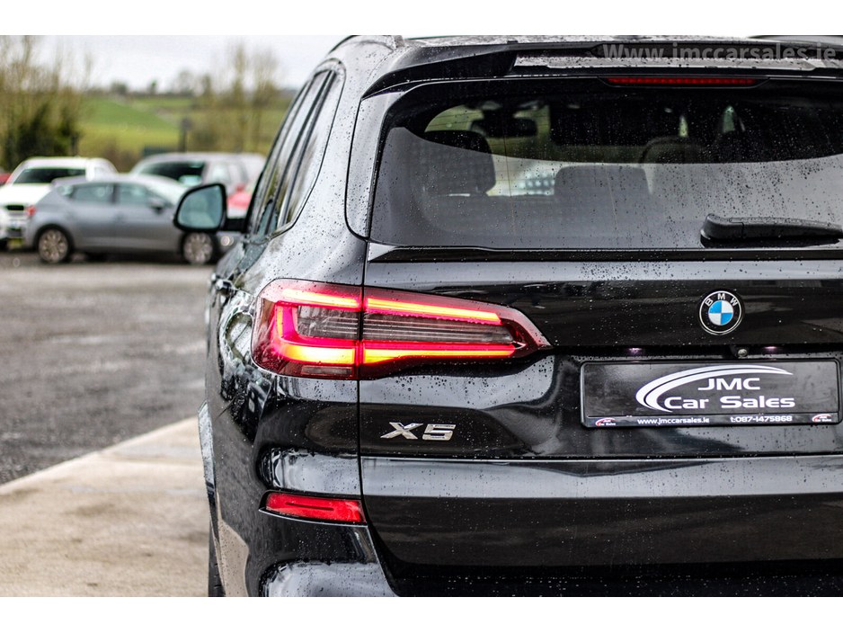 2021 BMW X5 - image 11