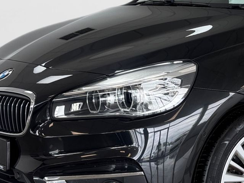 2016 BMW 2 Series Gran Tourer - image 9