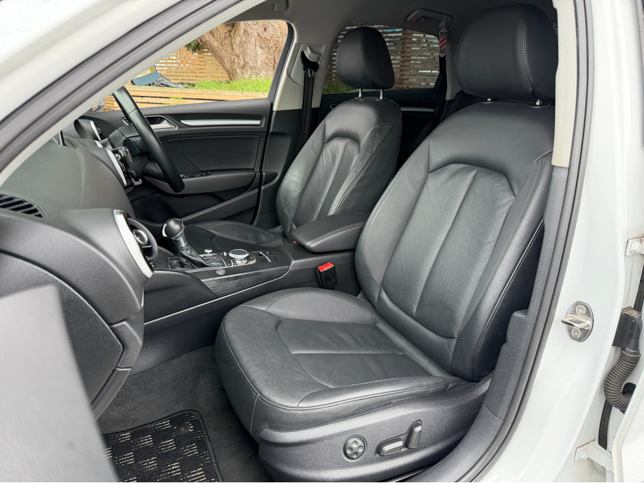 2014 Audi A3 KEYLESS ENTRY..BLACK LEATHER..2 KEYS