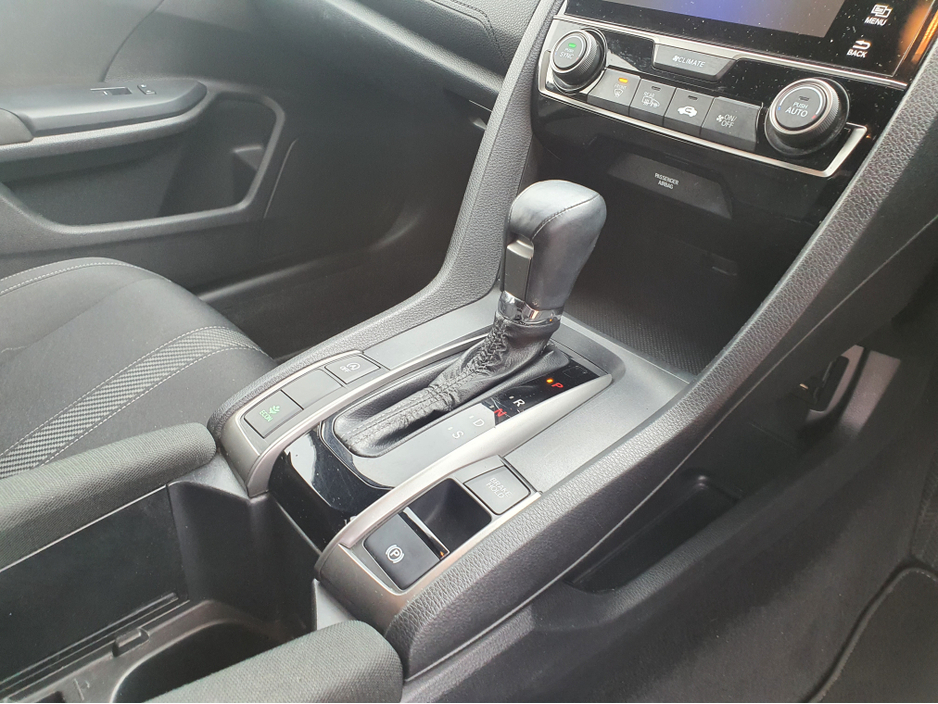 2019 Honda Civic - image 9