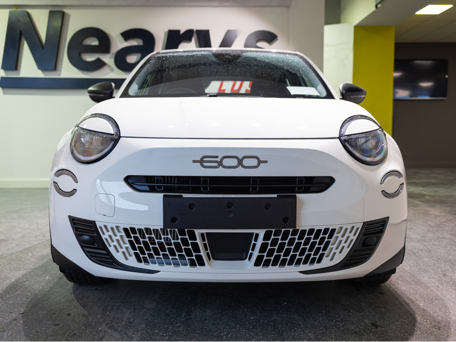 2026 Fiat 600 - image 2