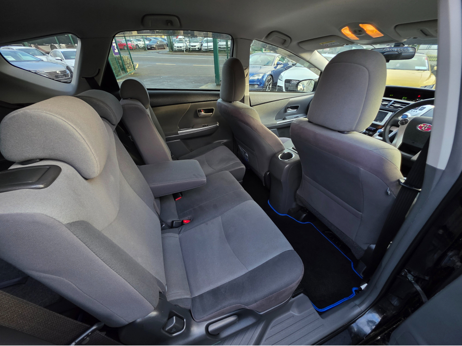 2013 Toyota Prius Alpha (7 Seater) - SELF CHARGING HYBRID -ALLOYS - REVERSE CAMERA -SIMI DEALER - LOW ROAD TAX BAND €13,450