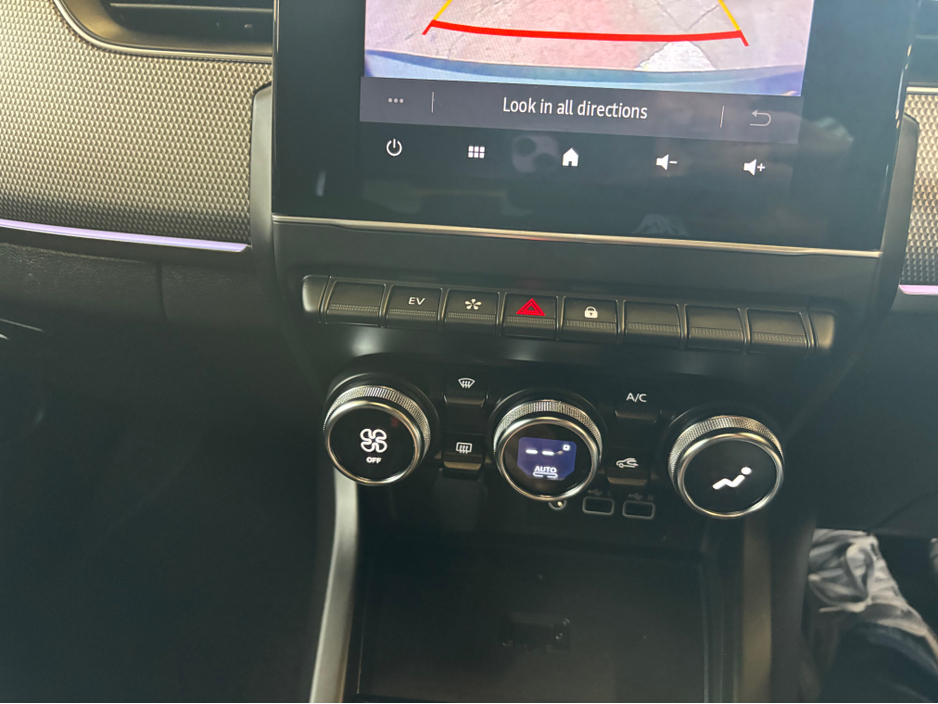 2024 Renault Arkana - image 5